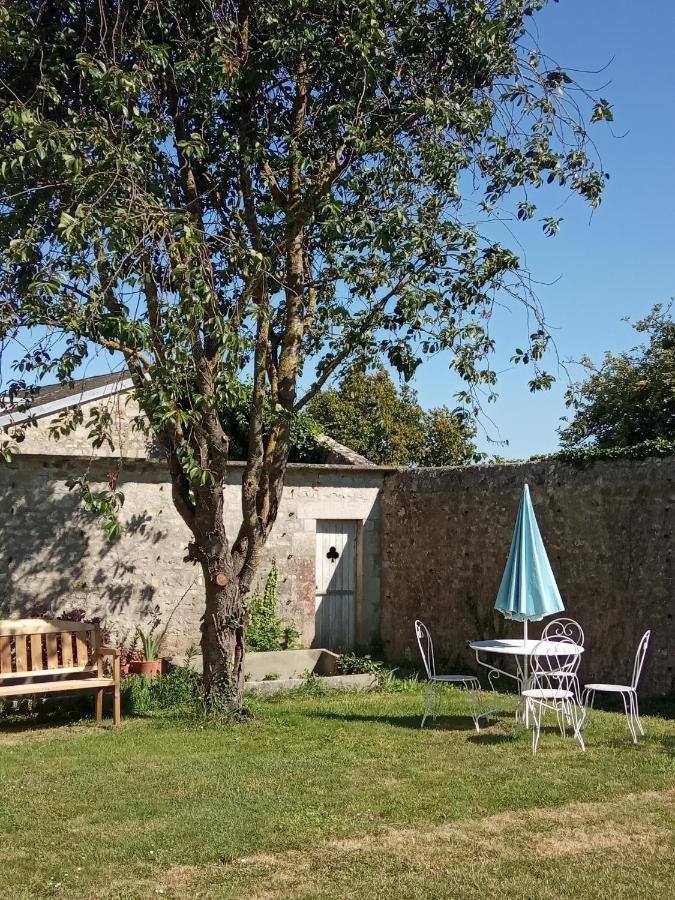 Bed and Breakfast Les Mariesis Osmanville Экстерьер фото